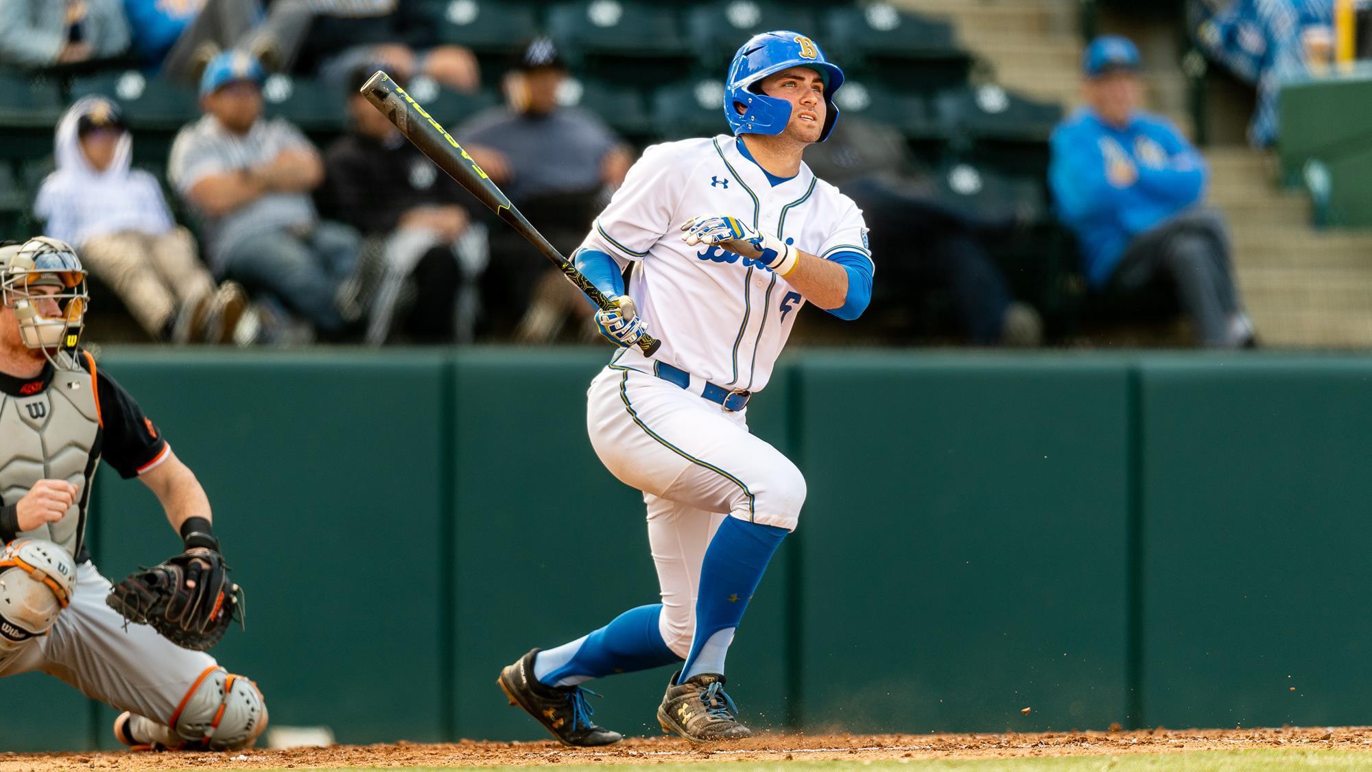 Garrett Mitchell hits for UCLA baseball. 
