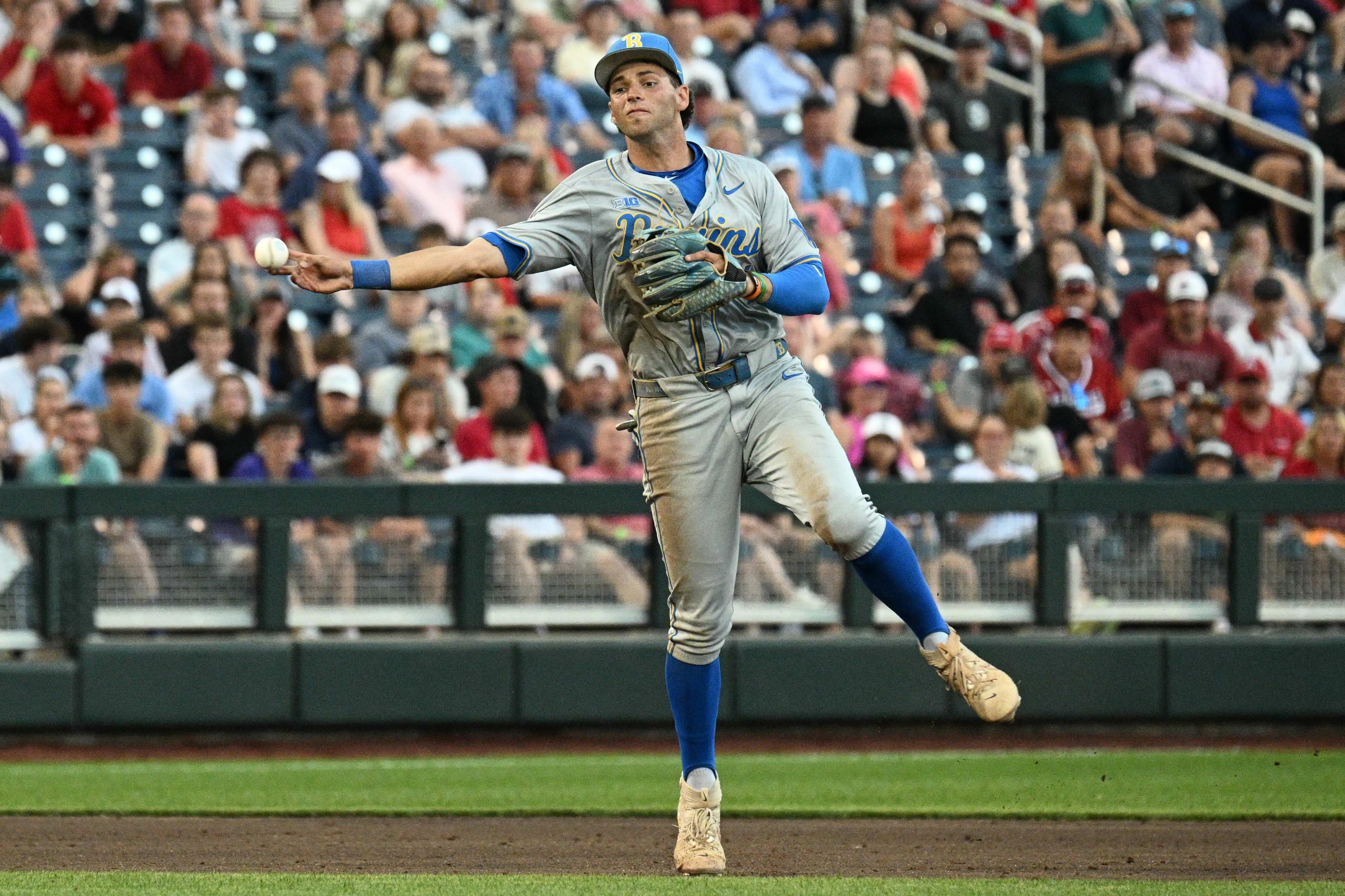 UCLA baseball's Roch Cholowsky