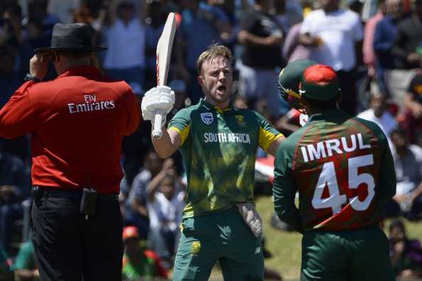 Batting for the first time in ODIs since the Champions Trophy in June, AB de Villiers exhibited his class with a career-best 176.