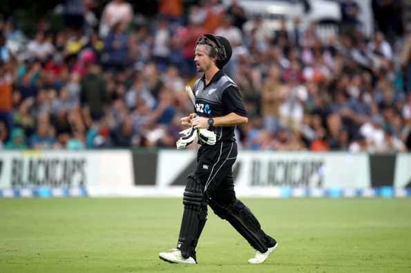 Munro smashed 66 off 23 before rain played spoilsport. Munro smashed 66 off 23 before rain played spoilsport.