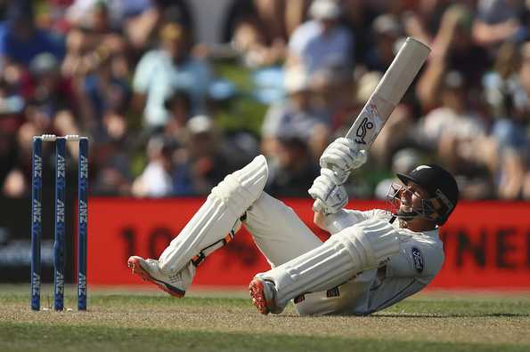 New Zealand have extended the lead to 180 runs with three wickets in hand