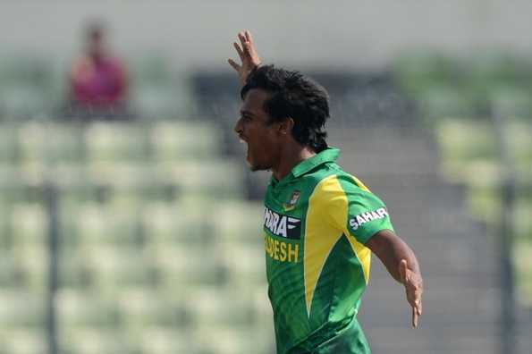 Rubel Hossain made early inroads into the Sri Lankan line-up, removing Perera and Dilshan.