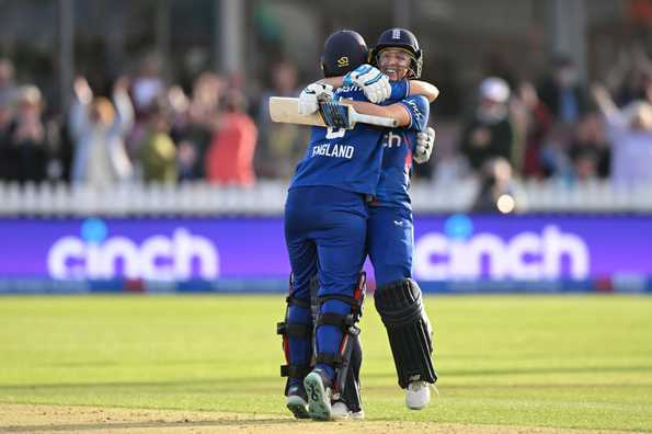 Heather Knight hit her 28th ODI half-century to keep England's Ashes dreams alive