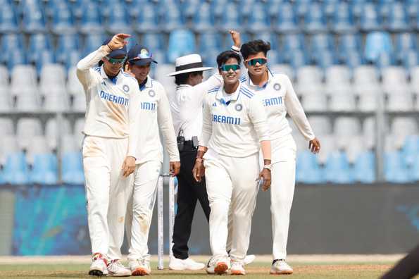 Australia managed to take a 46-run lead with five wickets still in hand