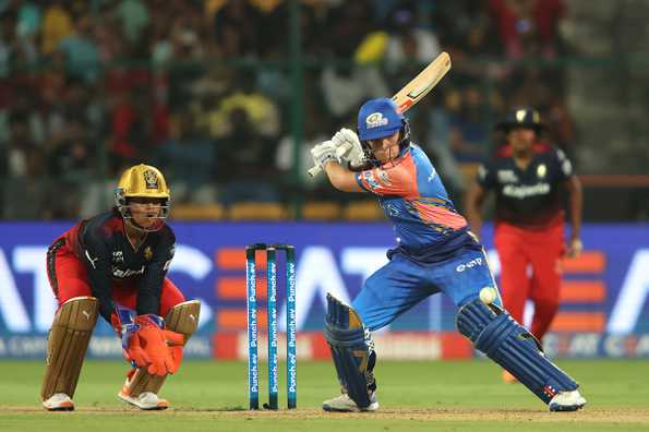 Kerr hit an unbeaten 40 to guide MI's easy chase.