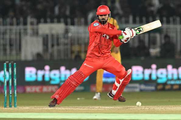 Shadab Khan's all-round efforts helped Islamabad United pick up an important win