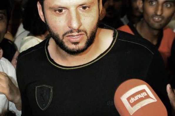 Shahid Afridi's claim that Tendulkar's legs trembled while facing Akhtar hasn't found takers amongst former Indian players.