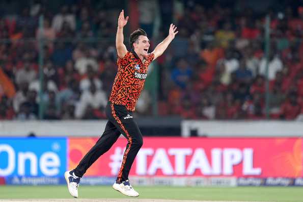 Pat Cummins picked up three wickets in the PowerPlay 