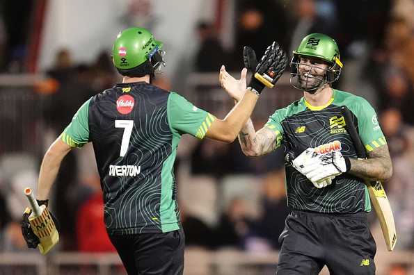 With 3 runs to win off 2 balls, Reece Topley hit a four to cap off the dramatic finish