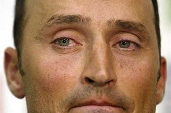 Nasser Hussain defended Strauss' actions in his column.