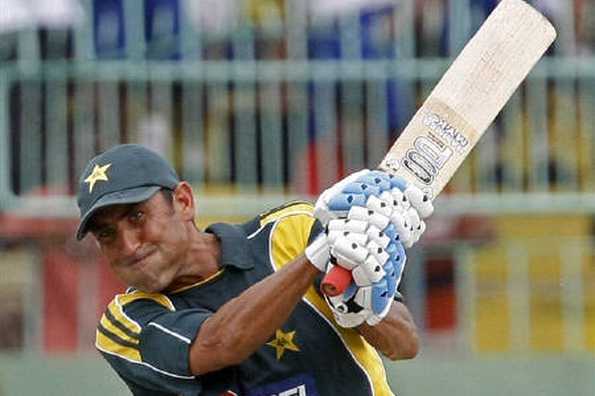 Pakistan's captain Younis Khan hits a shot during their fourth one-day international cricket match against Sri Lanka in Colombo in this August 7, 2009 file photo. Younis Khan will be available for their Champions Trophy match against India despite a finger injury, the Pakistani board said. REUTERS/Vivek Prakash/Files