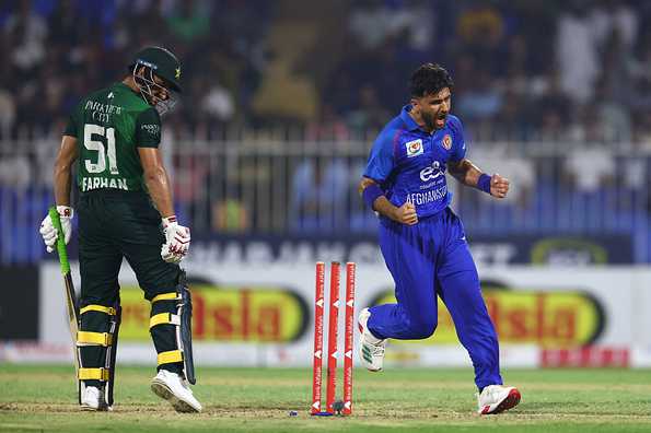 Fazalhaq Farooqi broke the back of Pakistan's chase by removing the openers.