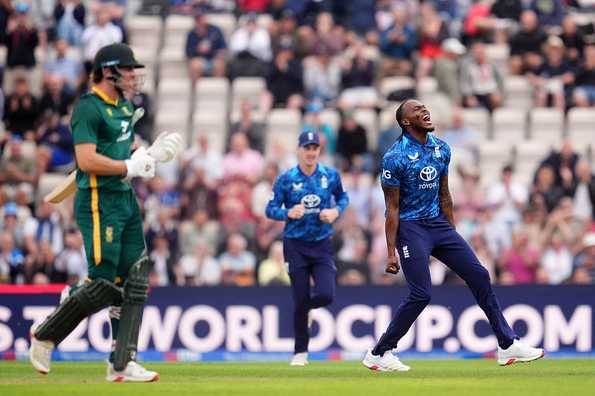 South Africa were absolutely dismantled in the run chase.