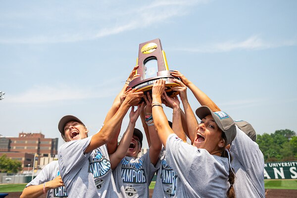 Trine wins 2025 NCAA DIII softball championship